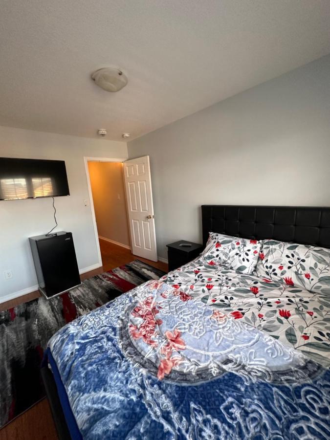 Cmoney Beautiful Home 2 Brampton Ngoại thất bức ảnh
