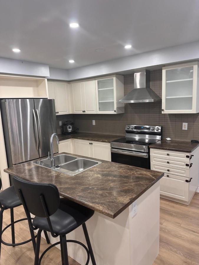 Cmoney Beautiful Home 2 Brampton Ngoại thất bức ảnh