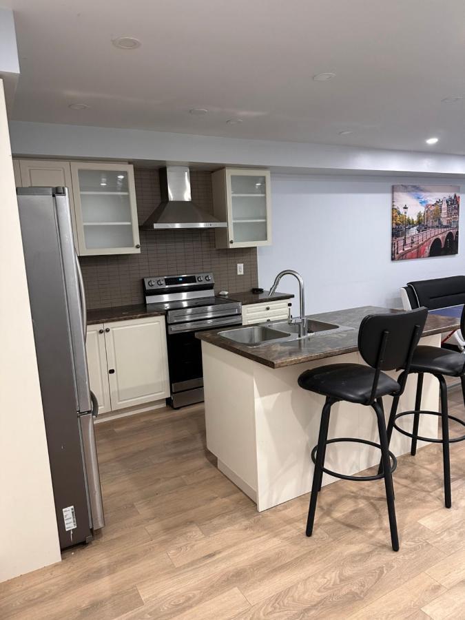 Cmoney Beautiful Home 2 Brampton Ngoại thất bức ảnh